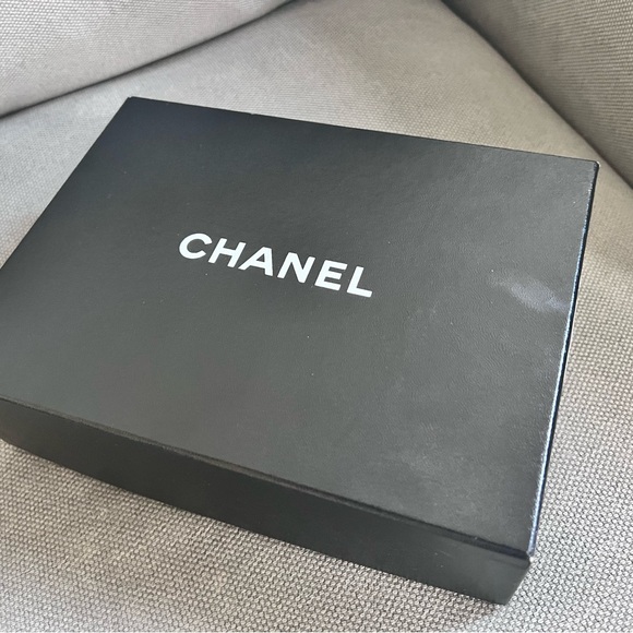 Chanel Sevruga Caviar Wallet On A Chain - Picture 9 of 11